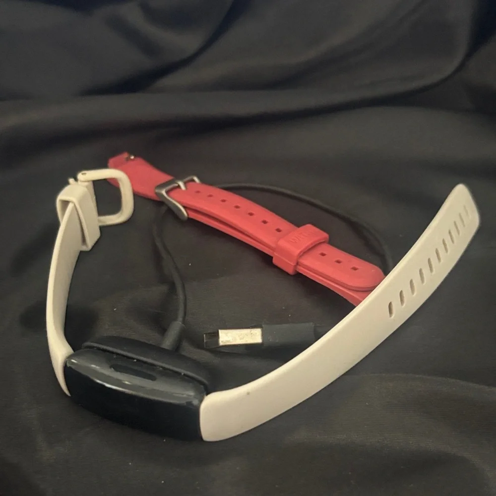 Apple White Fitbit and Extra Red/Grey Silicone Bands with Charger